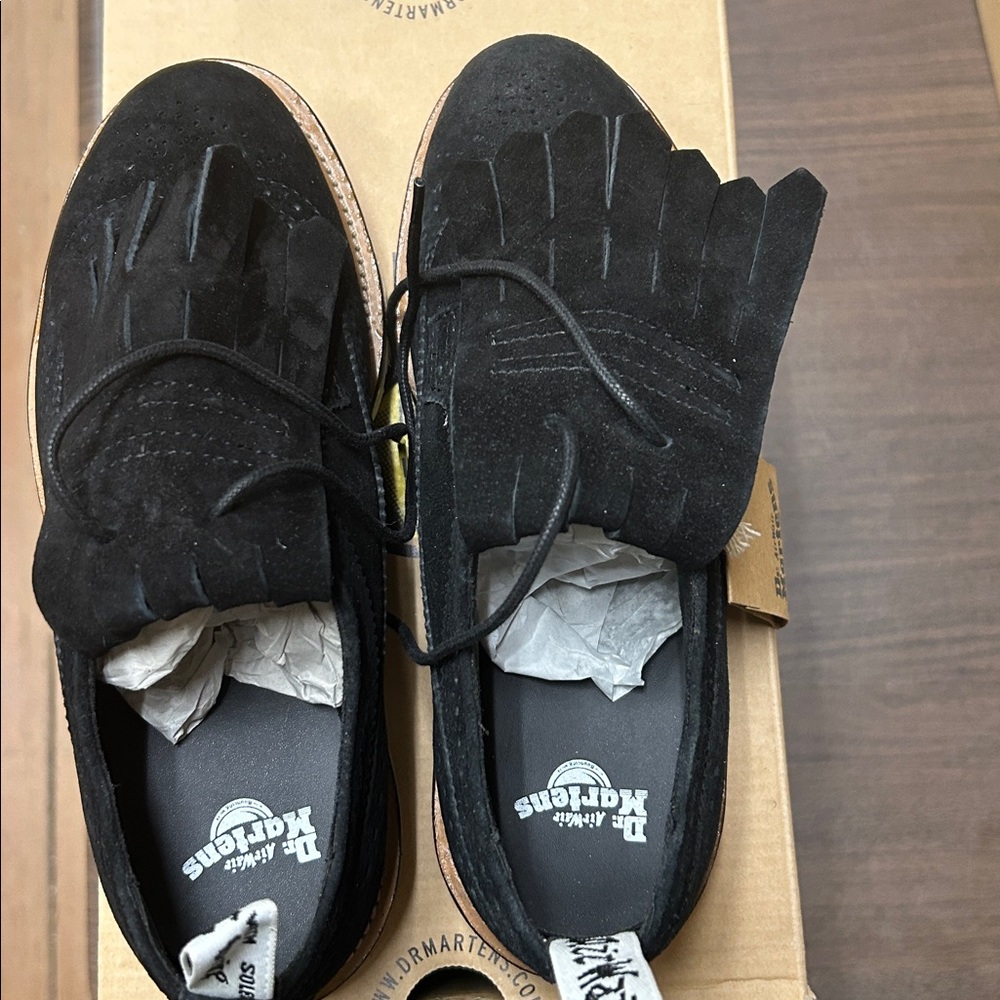 Dr. Martens Women's 3989 II Kiltie - Picture 4 of 6